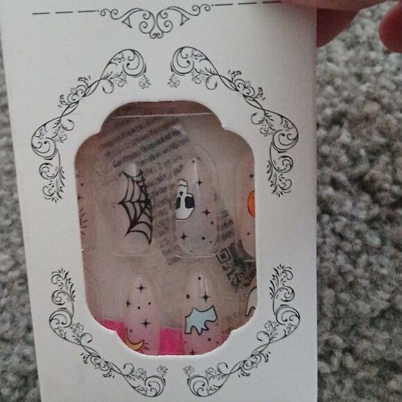 Press on Nails  Halloween   ghosts pumkins, spider webs  NEW - Picture 2 of 4